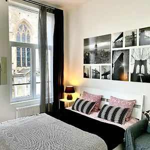 Apartment Bonjour сentre 3 